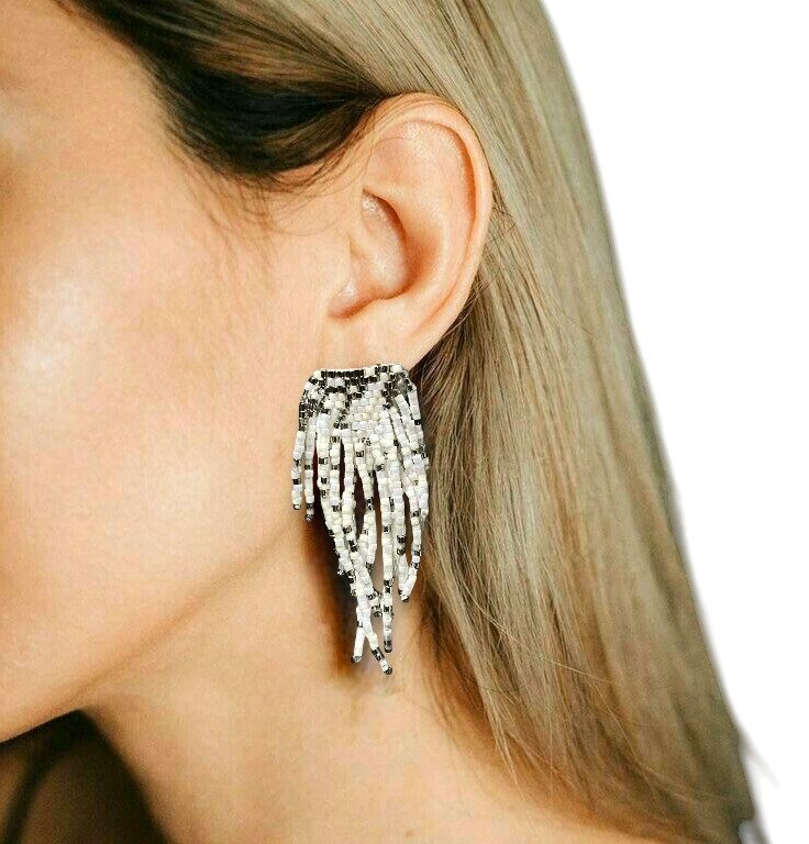 Püsküllü Gümüş Küpe